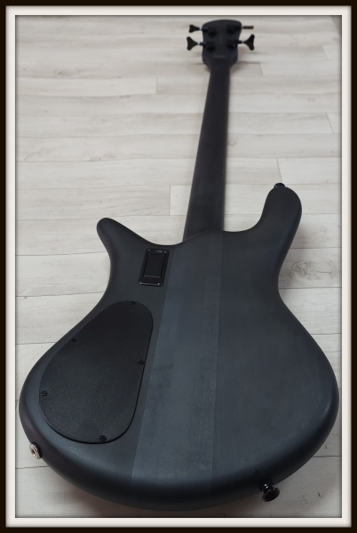 Spector Euro 4 LX Neck-Thru, Nightshade Matte *2nd Hand*